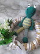 Zabawka amigurumi*Pluszak*Zielona żabka w ubranku*Handmade