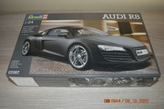 AUDI R8.........