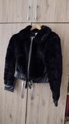 Czarna krótka kurtka skórzana z futerkiem klamrami S M L vintage retro
