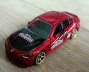 Alfa Romeo Giulia, Majorette, Luzak