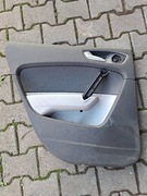 AUDI A1 boczek lewy tył 8x4 867 317