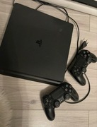 Play Station 4 + dwa pady