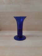 Świecznik Bristol Glass szkło kobaltowe Wielka Brytania lata 60