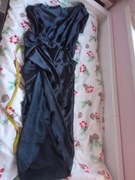 Atlasowa sukienka na jedno ramię 40/22