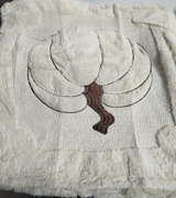 KREMOWA POSZEWKA Z MOTYWEM DYNI 45 X 45 CM 2 SZT.