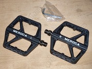 Pedały rowerowe nylonowe z pinami, szeroka platforma. Czarne 