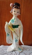 Vintage Daysun porcelanowa figurka dziewczynka gejsza z parasolem lata 50te