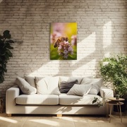 Fotoobraz na płótnie 50x70 – Pszczoła | Natura | Prezent żółty różowy