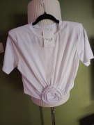 Bluzka z kwiatkiem biała