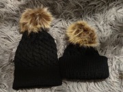 Czapka zimowa ciepła wełna pompon dziecięca czarna