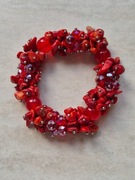 Bransoletka zrobiona z czerwonych kamyków,  nowa