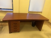 Meble używane, 3 biurka, 1fotel, 2 szafki 