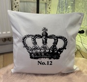 Poszewka dekoracyjna z koroną shabby chic
