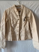 Beżowa kurtka Promod – klasyka w nowoczesnym wydaniu