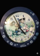 Sprzedam niebieski okrągły zegar ścienny z motywem Diddl 