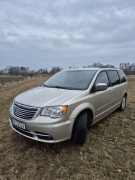 Chrysler town and country 