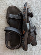 Brązowe eleganckie sportowe buty sandały na rzepy ok. 44 - 45