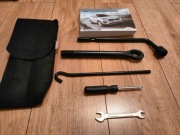 ZESTAW NAPRAWCZY-KLUCZ-HAK-UCHO-SRUBOKRĘT I PŁASKA 10- KIA SPORTAGE 