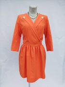 Nowa pomarańczowa krótka sukienka z zakładanym dekoldem Ombre 40 L 