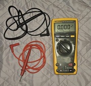 Multimetr cyfrowy Fluke 179