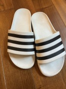 Klapki białe ADIDAS ADILETTE AQUA 40,5 (26 cm)