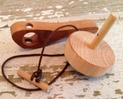 Ręcznie wykonany drewniany bączek