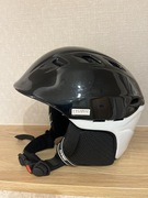 Kask narciarski UVEX damski rozm: S-L (55cm-59cm)