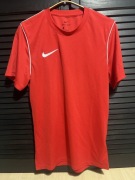 Koszulka sportowa Nike S