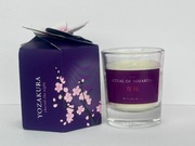 Rituals The Ritual of Yozakura. Świeczka zapachowa w eleganckim opakowaniu