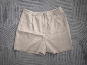Wygodne beżowe spodenki marki Sinsay w rozmiarze M