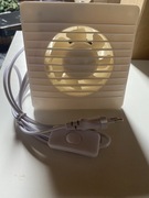 Wentylator łazienkowy z włącznikiem