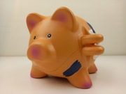 Skarbonka świnka z napisem: Bitte nicht noch einma