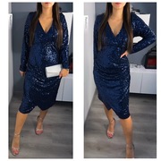 Granatowa sukienka cekinowa kopertowa