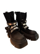 Skórzane workery Beyco z blaszką w kolorze czarnym. Rozmiar 39