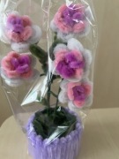 Ręcznie robione kwiaty z wyciorów w doniczce – dekoracja handmade, prezent