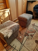 Pufa tapicerowana | Kwadratowa, solidna, wygodna – 65 zł