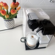 Ekspres do kawy DeLonghi EN560 Nespresso