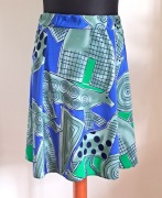 Poszerzana spódnica M/S 38/36 z motywem zwierząt