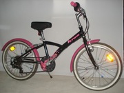 Rower B'TWIN dla 7-8 latków.