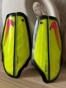 Ochraniacze piłkarskie dziecięce Nike Protegga Flex rozmiar S