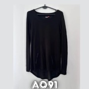 Sweterek Only S/36 dłuższy cienki z imitacją kieszeni ripped A091