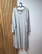 Szara srebrna sukienka z drobinkami 