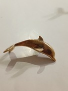 Figurka metalowa  mosiądz delfin długość 5,5 cm wysokość 2 cm