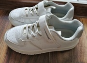 Adidasy buty sportowe dla chłopca idealne do garnituru 