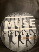 MUSE - Drones. Zegar ścienny Winyl