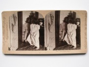 321 Fotografia stereoskopowa - rzadka, dzieci, dziewczynka w lustrze