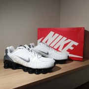 Nike Shox TL r. 45,5 (29,5 cm) IR2005 100 White/Metallic Cool Grey-Black