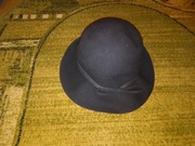 Kapelusz damski z rondem z wełny filcowej 56cm czarny PRL vintage