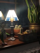 Lampa stojąca z witrażowym kloszem 