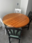 Stół IKEA drewno sosnowe z 4 krzesłami rozkłądany